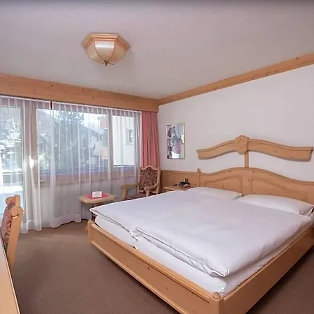Hotel Alpenhof 3*