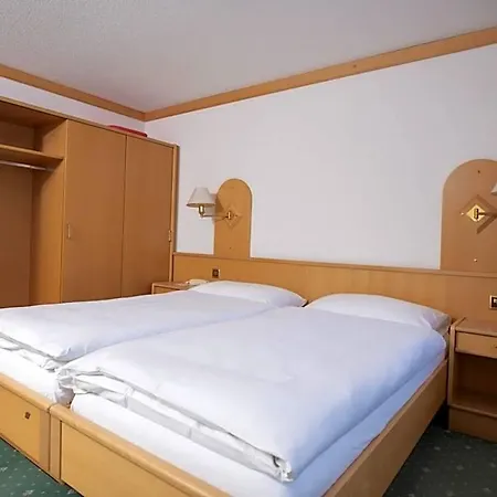 Alpenhof Hotel 3*