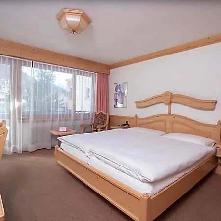 Alpenhof Hotel 3*