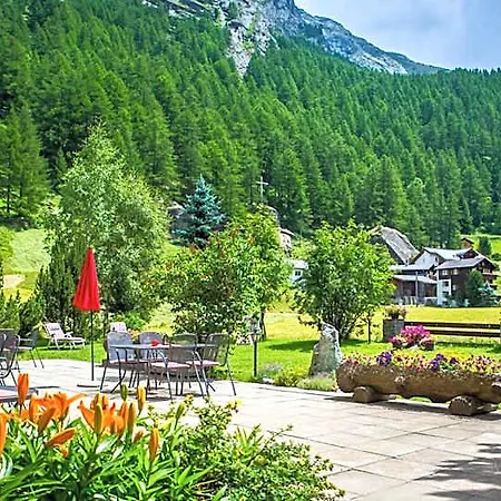 ホテル Alpenhof 3*